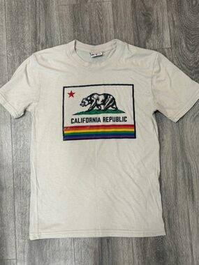 California Republic Rainbow Bear Graphic Tee Cream Where I’m From Small